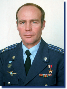 Поздняков